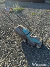 Vând mașină de tuns iarbă electrică 