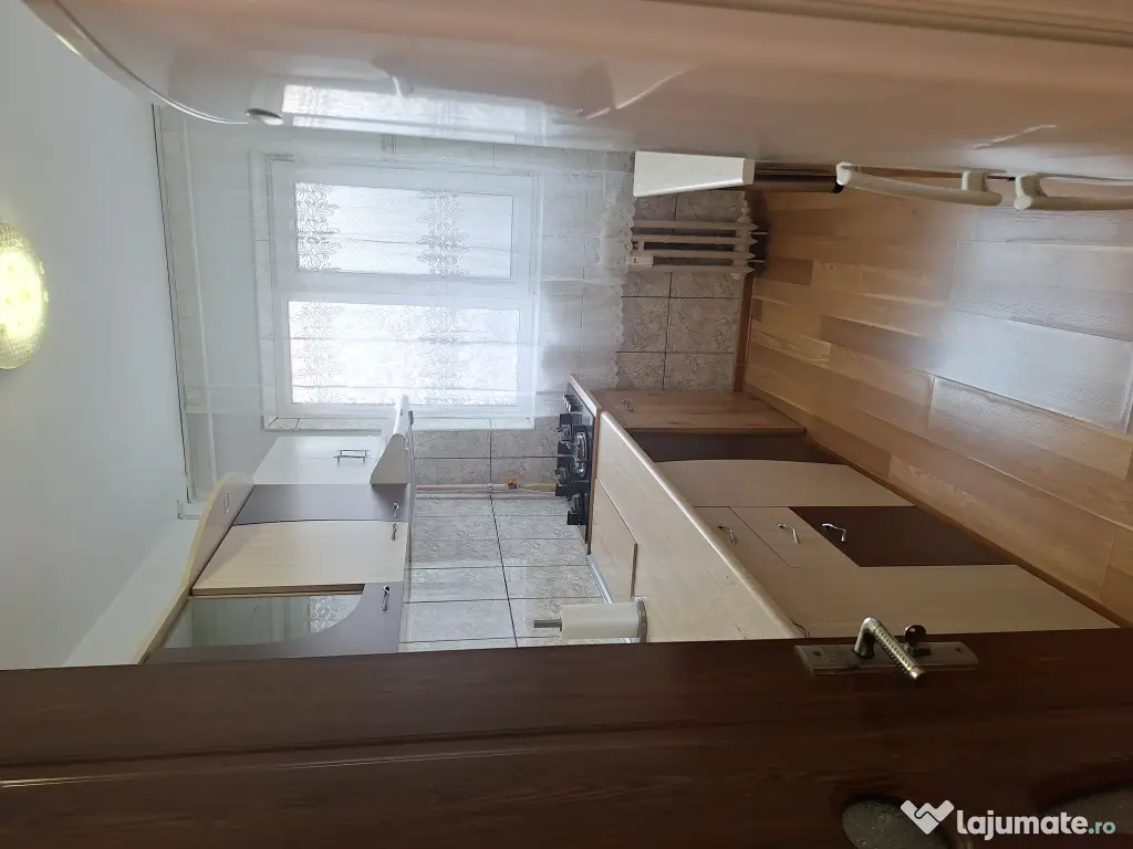 Inchiriez apartament 2 camere mobilat PLOIESTI zona Mihai Bravu / ING piata