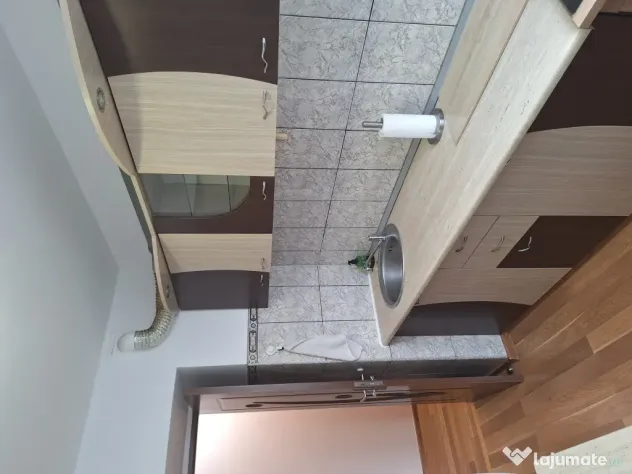 Inchiriez apartament 2 camere mobilat PLOIESTI zona Mihai Bravu / ING piata