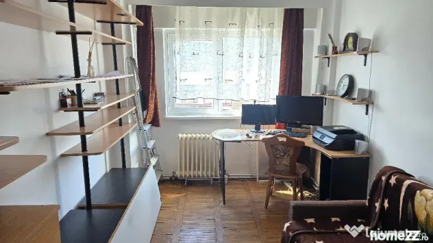 Vand apartament 3 camere dec. Deva, Zarandului, Pietei Centrale, et 5 - Deva (Hunedoara)