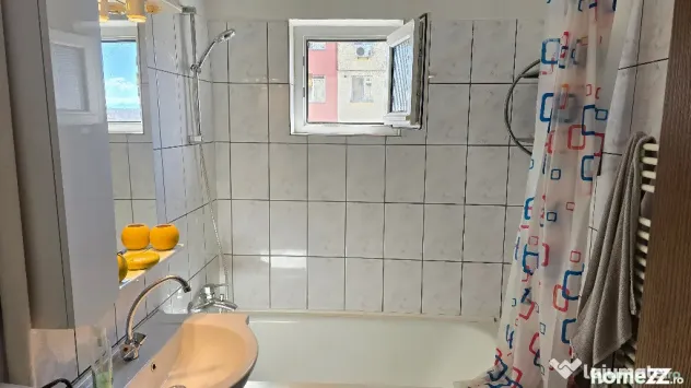 Vand apartament 3 camere dec. Deva, Zarandului, Pietei Centrale, et 5 - Deva (Hunedoara)