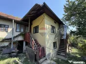 Casă in mijlocul naturii in orașul Câmpulung 