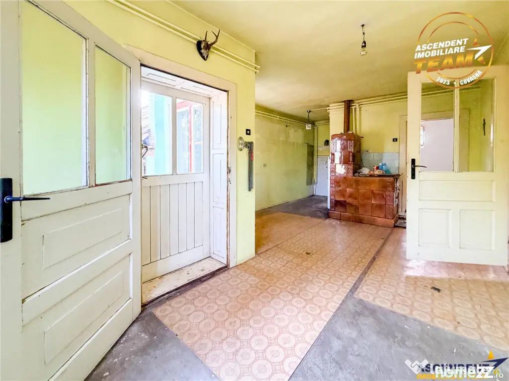 Casa cu 682mp teren intravilan, Simeria, Sfantu Gheorghe - Sfantu Gheorghe (Covasna)