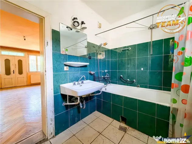Casa cu 682mp teren intravilan, Simeria, Sfantu Gheorghe - Sfantu Gheorghe (Covasna)