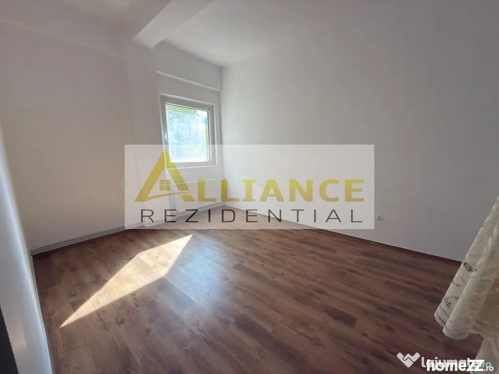 Casa individuala * 14 camere * 1550 mp teren * - Catelu (Bucuresti-Ilfov)