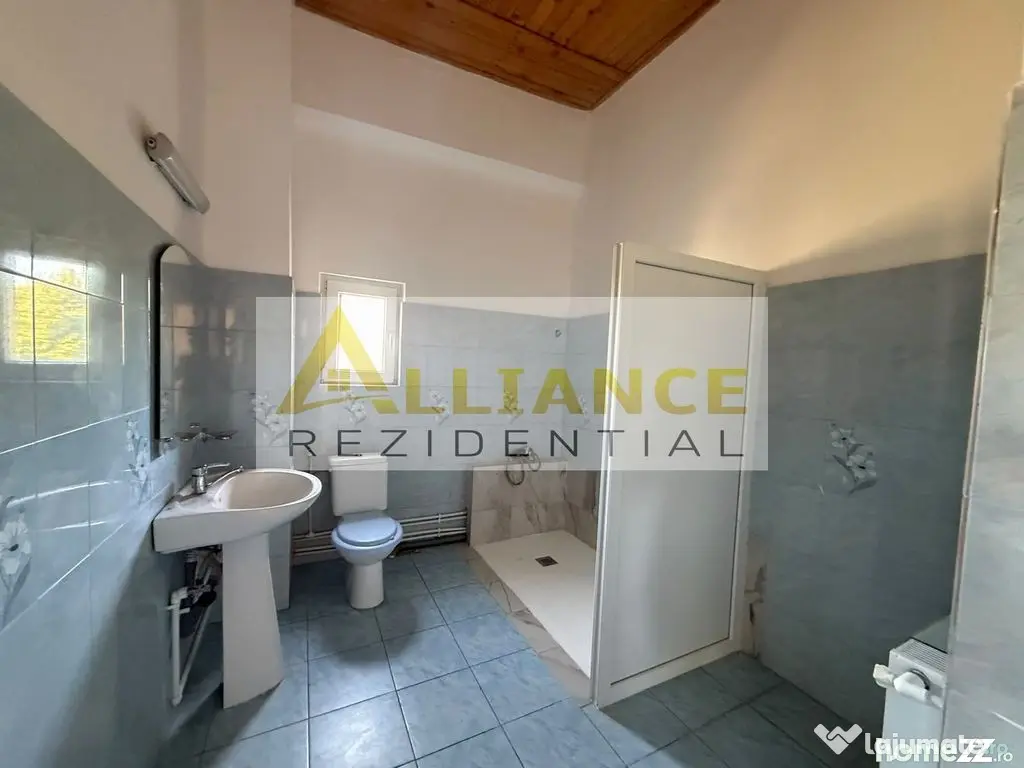 Casa individuala * 14 camere * 1550 mp teren * - Catelu (Bucuresti-Ilfov)