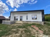 Casa moderna cu design aparte în Corunca