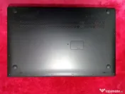 Laptop SGIN model M17( diagonală 17 inch/43,18 cm )