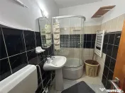 Apartament cu 2 camere de , zona scoala 7 