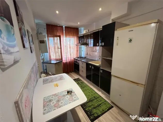 Apartament cu 2 camere de , zona scoala 7 - Focsani (Vrancea)