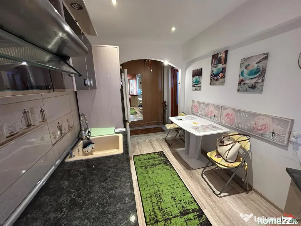 Apartament cu 2 camere de , zona scoala 7 - Focsani (Vrancea)