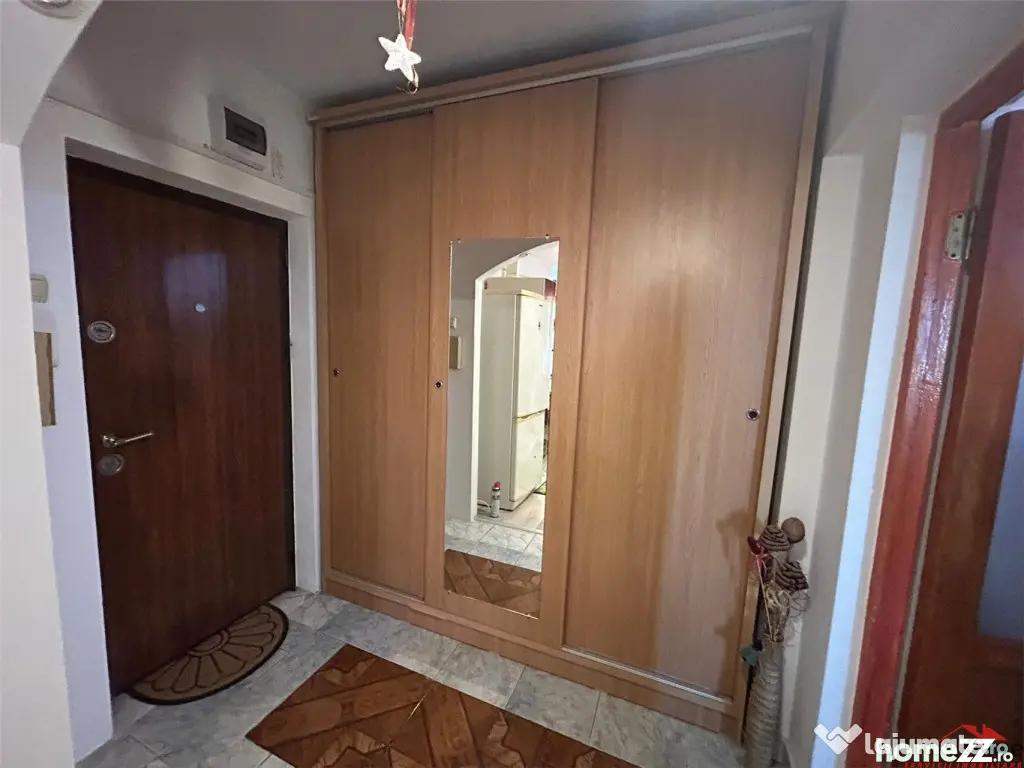 Apartament cu 2 camere de , zona scoala 7 - Focsani (Vrancea)