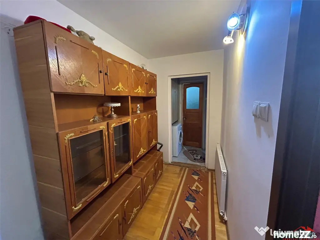 Apartament cu 2 camere de , zona scoala 7 - Focsani (Vrancea)