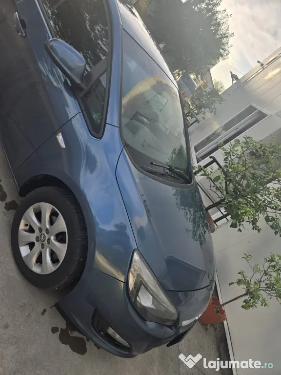 Se vinde Opel astra sedan