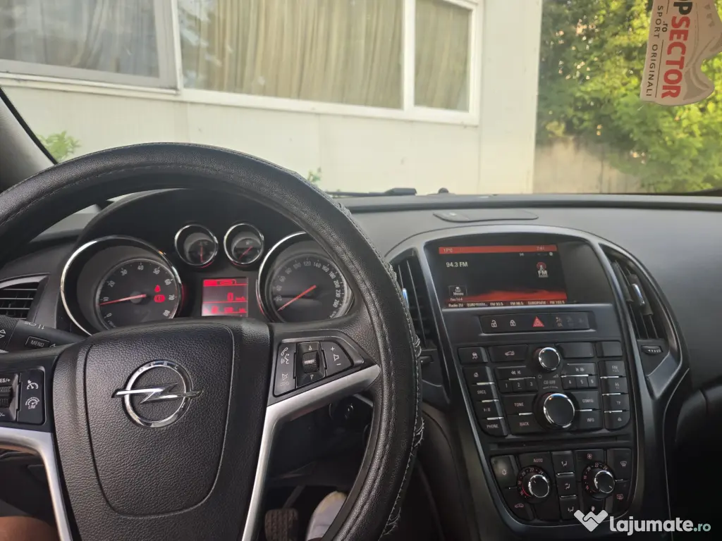 Se vinde Opel astra sedan