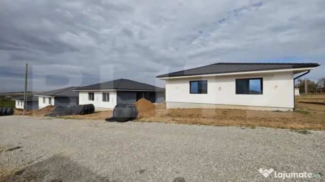 Casa noua cu 4 camere si 500 mp teren | Paleu, langa Oradea - Paleu (Bihor)