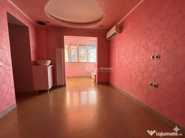 Investitie inteligenta: apartament si spatiu comercial cu ac - Oradea (Bihor)