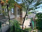 Casă spațioasă, complet renovată la interior, 4 camere, 2 băi