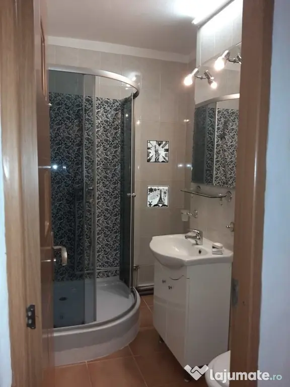 Proprietar vând garsonieră in Colentina/Cremenita,decomandată,etaj 1/10