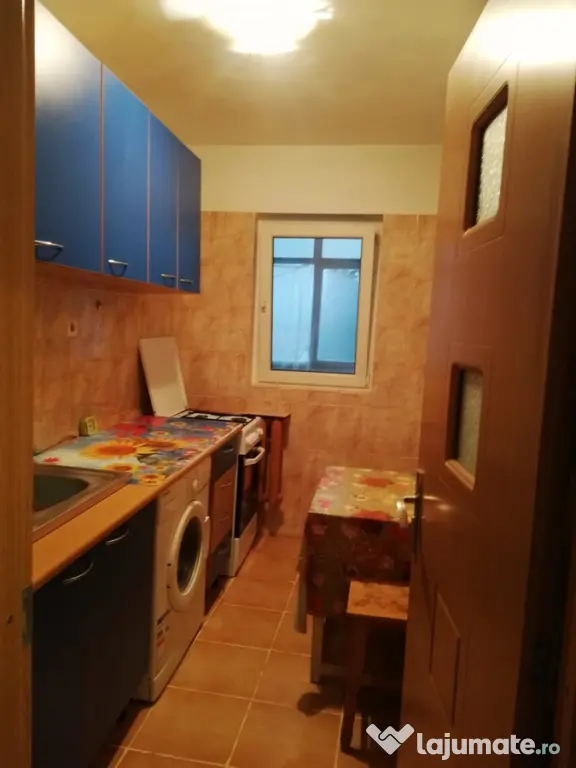 Proprietar vând garsonieră in Colentina/Cremenita,decomandată,etaj 1/10