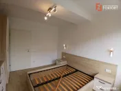 Apartament cu 3 camere, etaj 1 de vanzare, zona Girocului
