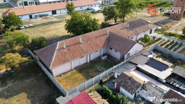 Spatiu de productie, 10 incaperi, 382 mp utili, 1800 mp tere - Peciu Nou (Timis)