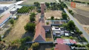 Spatiu de productie, 10 incaperi, 382 mp utili, 1800 mp tere