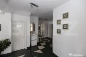 Vilă de vânzare în Corunca| Trei nivele| 320 metrii pătr 