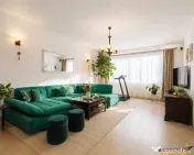 Vila distinctiva,2 intrari separate:locuire multifamiliala,a 