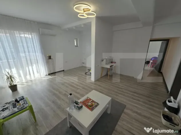 Spațiu comercial de închiriat, format din 4 apartamente + - Zalau (Salaj)