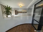 Spațiu comercial de închiriat, format din 4 apartamente + 