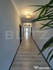 Spațiu comercial de închiriat, format din 4 apartamente + 