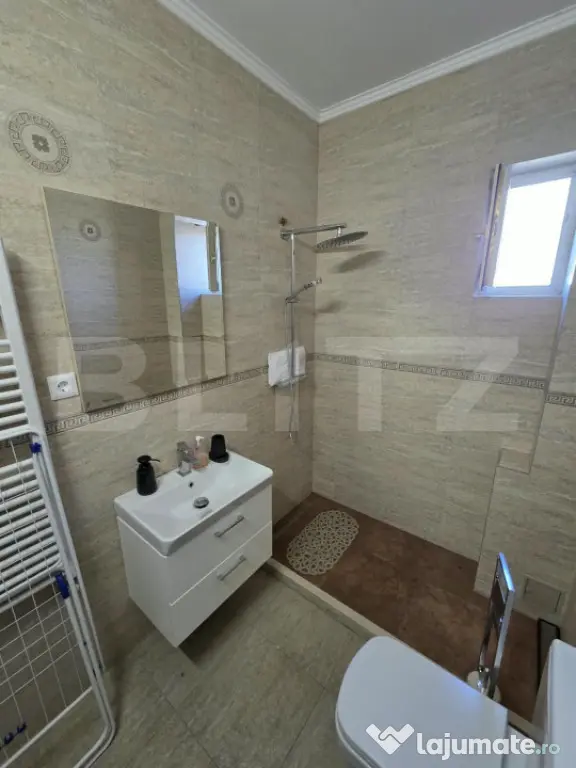 Spațiu comercial de închiriat, format din 4 apartamente + - Zalau (Salaj)