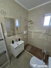 Spațiu comercial de închiriat, format din 4 apartamente + 