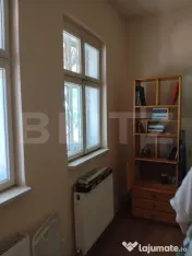 Casă renovată cu farmec istoric, livadă și 3.600 mp de t