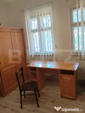 Casă renovată cu farmec istoric, livadă și 3.600 mp de t