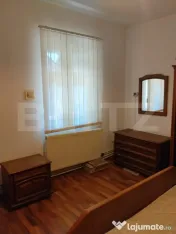 Casă renovată cu farmec istoric, livadă și 3.600 mp de t