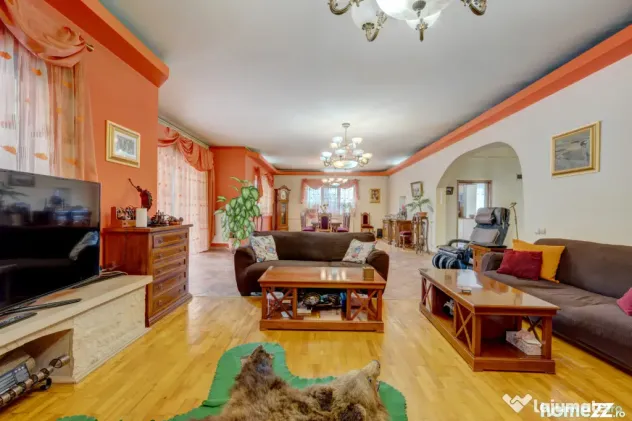 Fundeni, imobil S+P+1, 350mp utili, piscină, foișor, 2 gar - Dobroesti (Bucuresti-Ilfov)