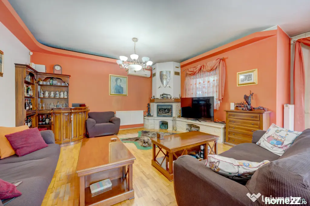Fundeni, imobil S+P+1, 350mp utili, piscină, foișor, 2 gar - Dobroesti (Bucuresti-Ilfov)