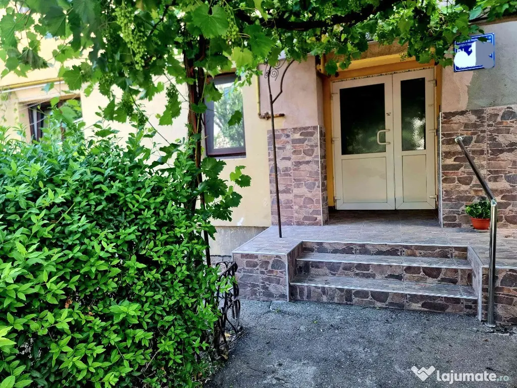 Apartament cu 2 camere decomandat, spatiu depozitare 12 m2, izolat, - Buzau (Buzau)