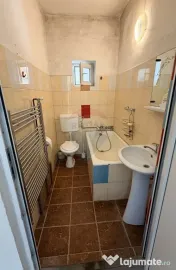 Casă în Valea Viilor – proprietate spațioasă cu teren de 1400 mp