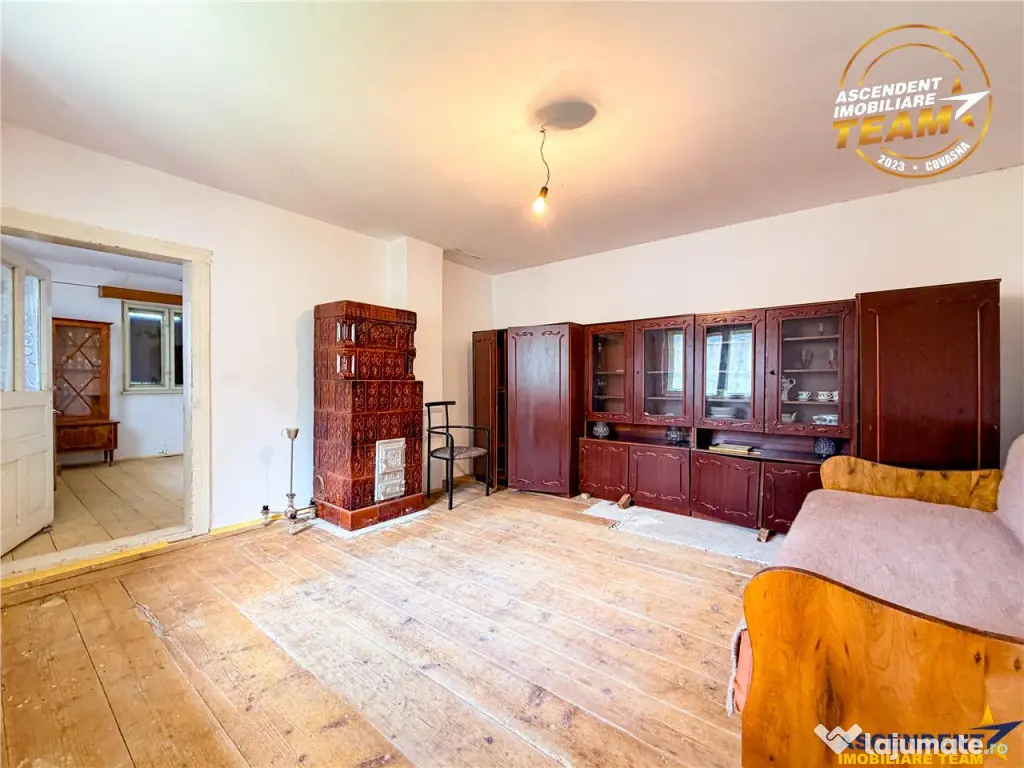 Casa din caramida cu 1.087 mp teren, pozitie centrala, utili - Micfalau (Covasna)