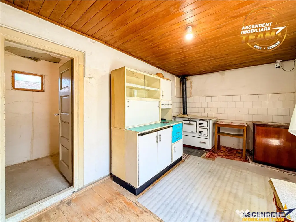 Casa din caramida cu 1.087 mp teren, pozitie centrala, utili - Micfalau (Covasna)