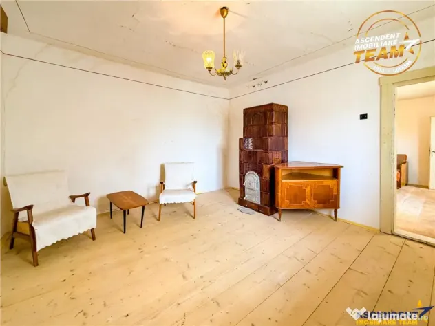 Casa din caramida cu 1.087 mp teren, pozitie centrala, utili - Micfalau (Covasna)