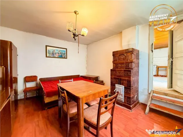 Casa din caramida cu 1.087 mp teren, pozitie centrala, utili - Micfalau (Covasna)