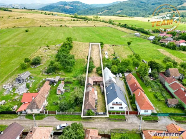 Casa din caramida cu 1.087 mp teren, pozitie centrala, utili - Micfalau (Covasna)