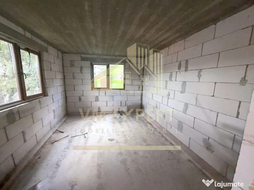 CASĂ 6 CAMERE TEREN 5736 MP LEREȘTI VOINEȘTI ARGEȘ - Leresti (Arges)