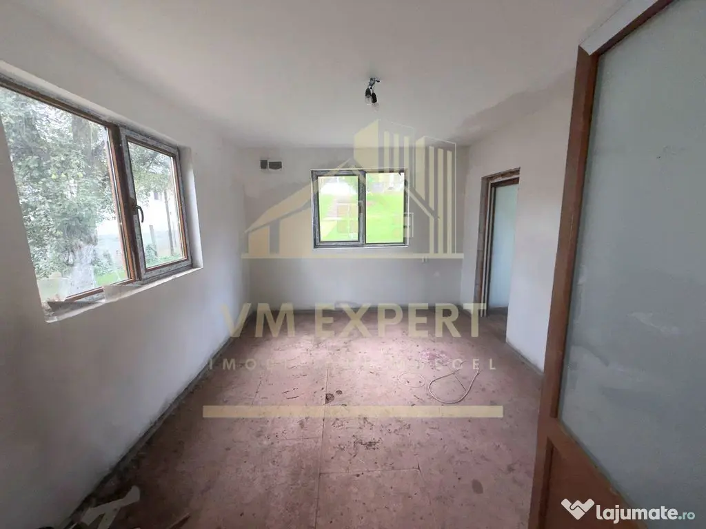 CASĂ 6 CAMERE TEREN 5736 MP LEREȘTI VOINEȘTI ARGEȘ - Leresti (Arges)