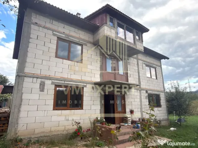 CASĂ 6 CAMERE TEREN 5736 MP LEREȘTI VOINEȘTI ARGEȘ - Leresti (Arges)