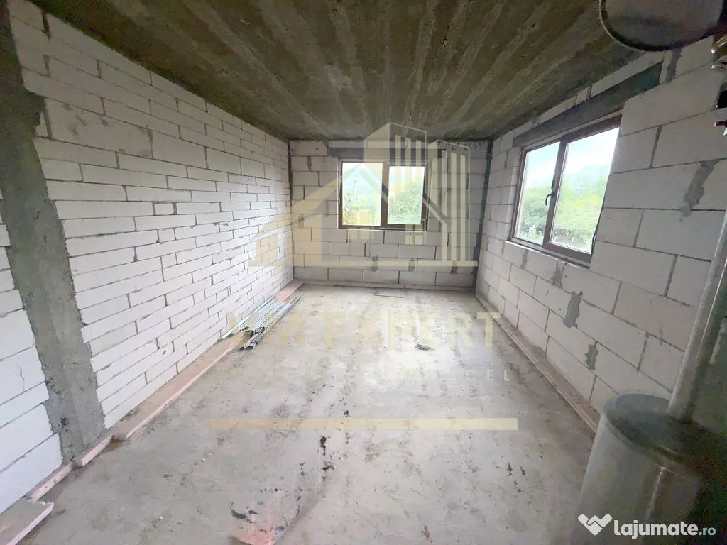CASĂ 6 CAMERE TEREN 5736 MP LEREȘTI VOINEȘTI ARGEȘ - Leresti (Arges)